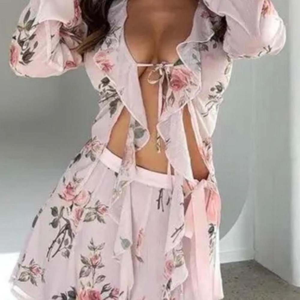 Tiger Mist Vayda Pink Floral mini skirt